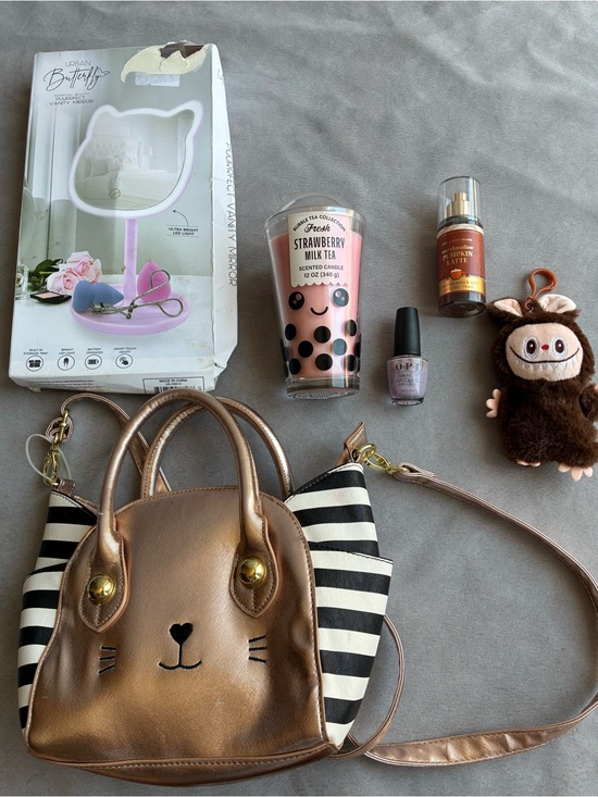 Betsey Johnson Handbags - Betsey Johnson Brown & Black Striped Cat Face Crossbody Bag